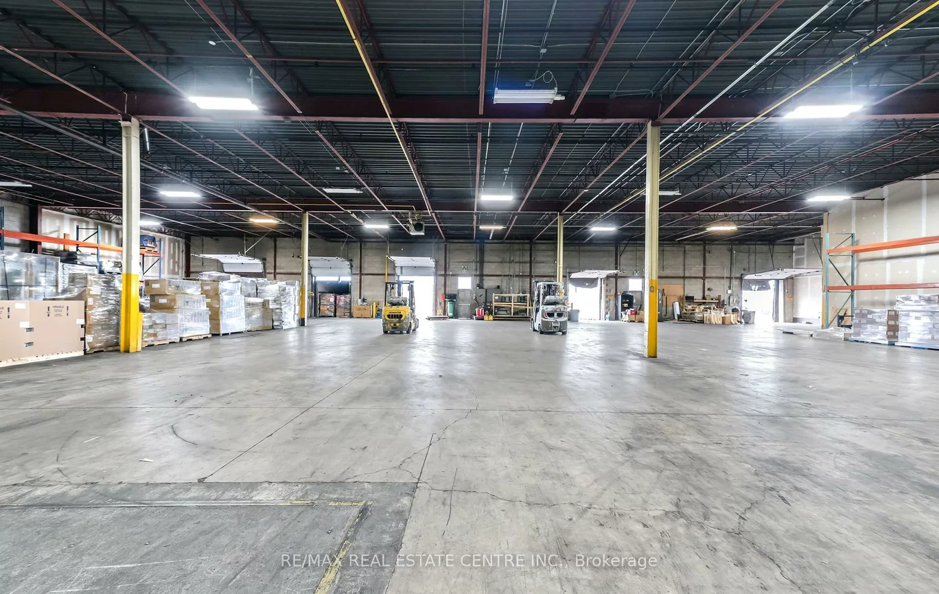 396, Clarence, Brampton East Industrial, Brampton