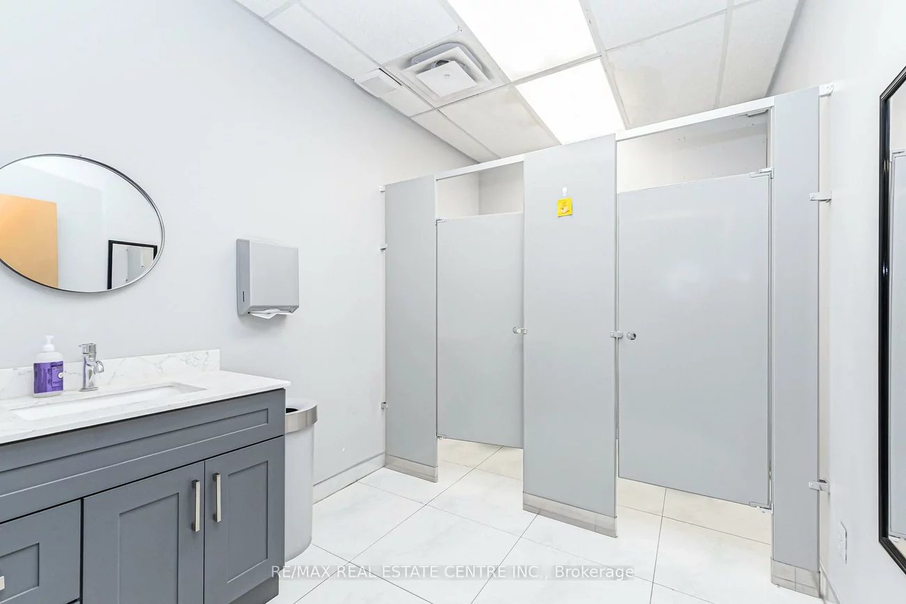 396, Clarence, Brampton East Industrial, Brampton