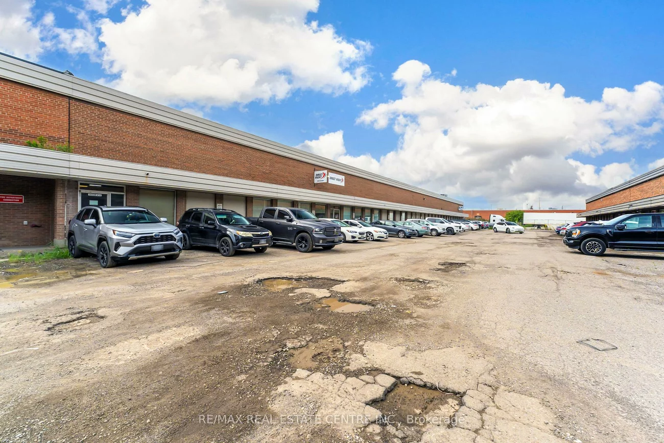 396, Clarence, Brampton East Industrial, Brampton