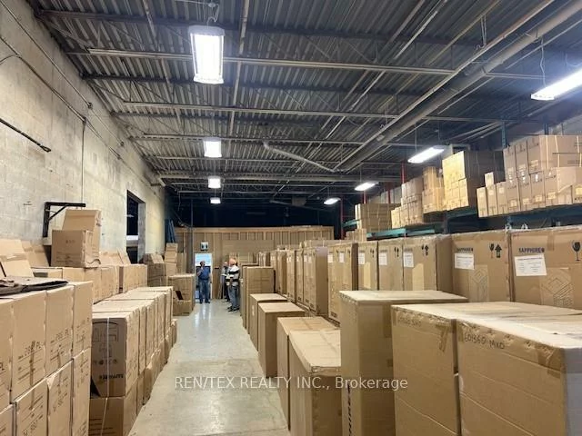 14, Strathearn, Steeles Industrial, Brampton