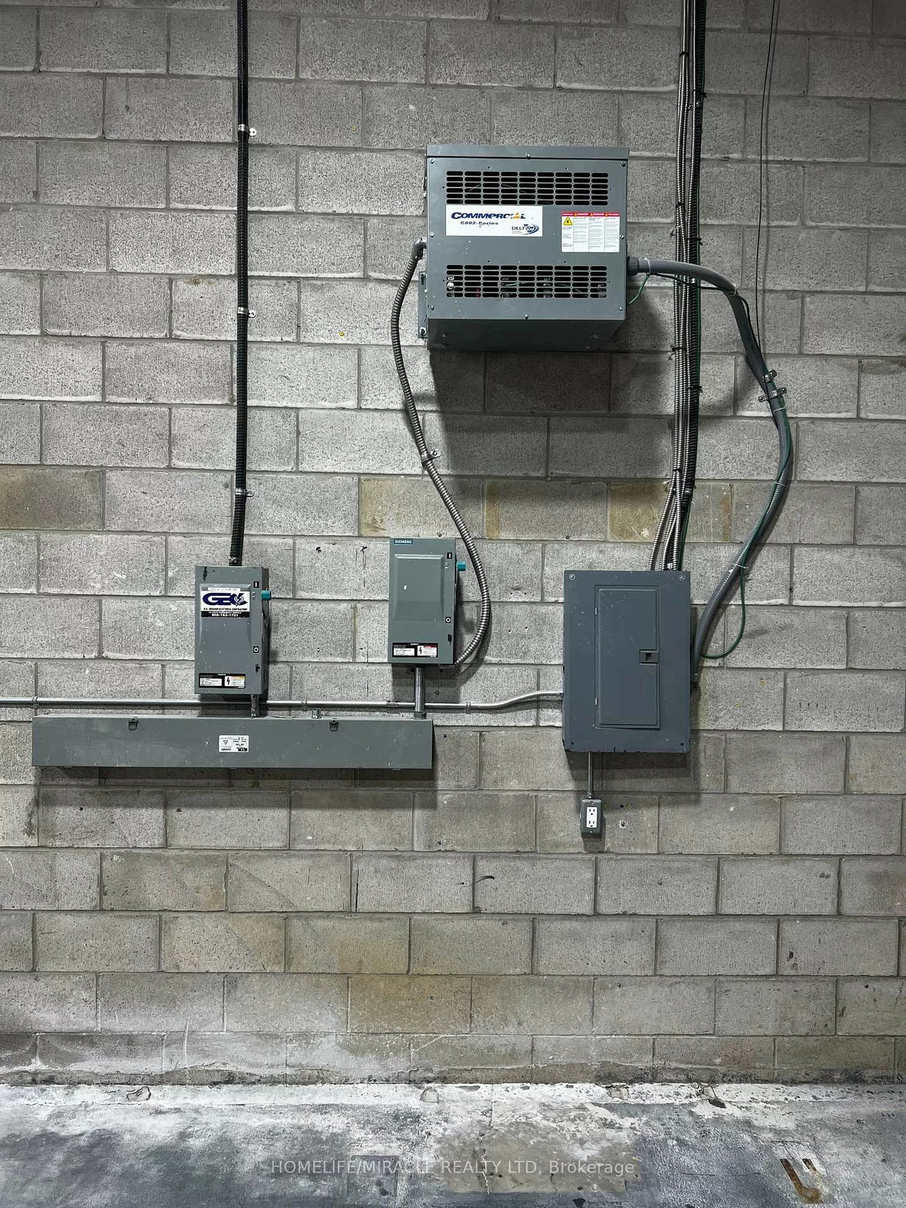 30, Hale, Brampton East Industrial, Brampton