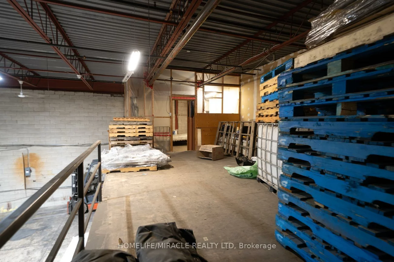 13, Edvac, Gore Industrial North, Brampton