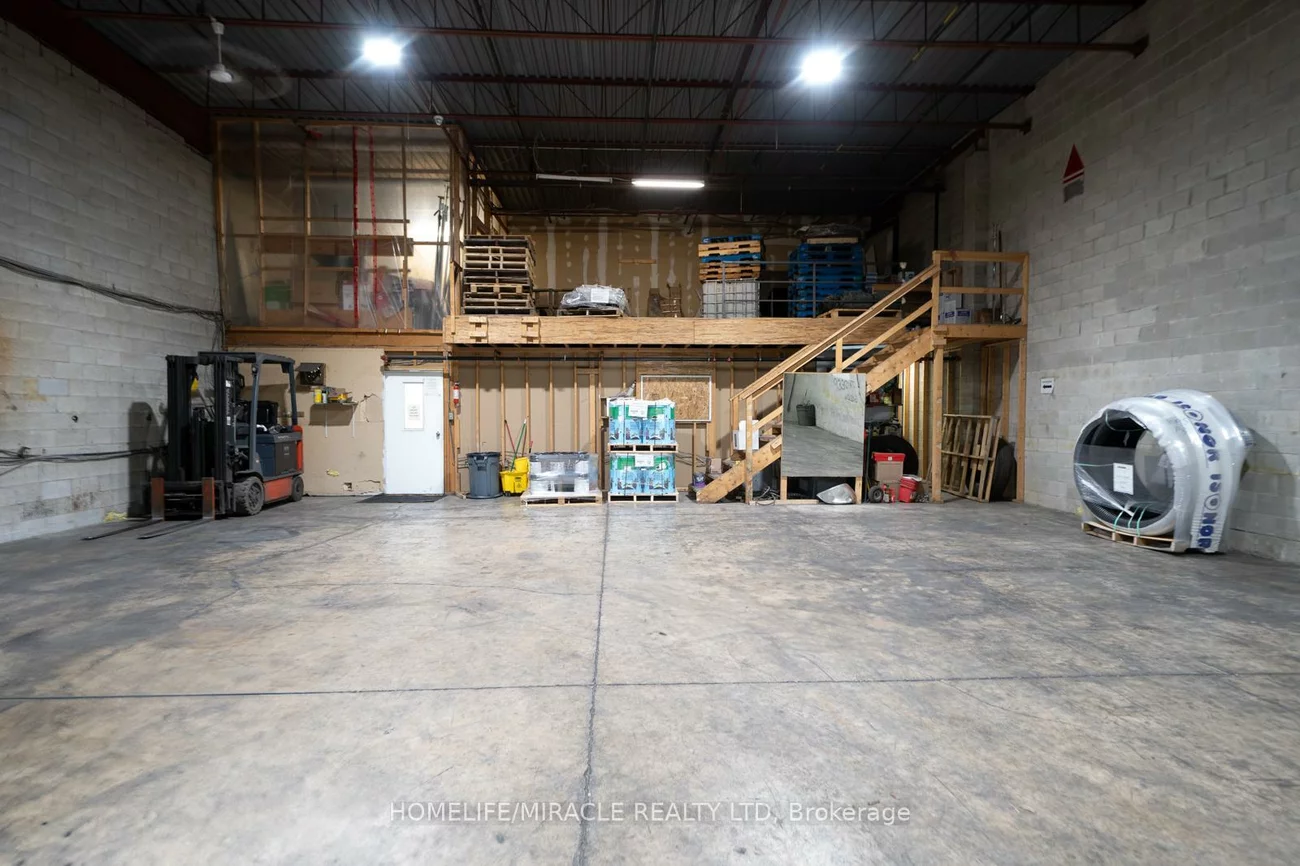 13, Edvac, Gore Industrial North, Brampton