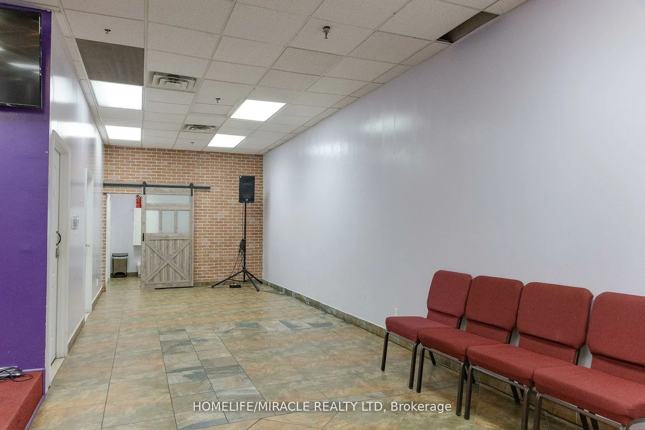 351, Parkhurst, Parkway Belt Industrial Area, Brampton