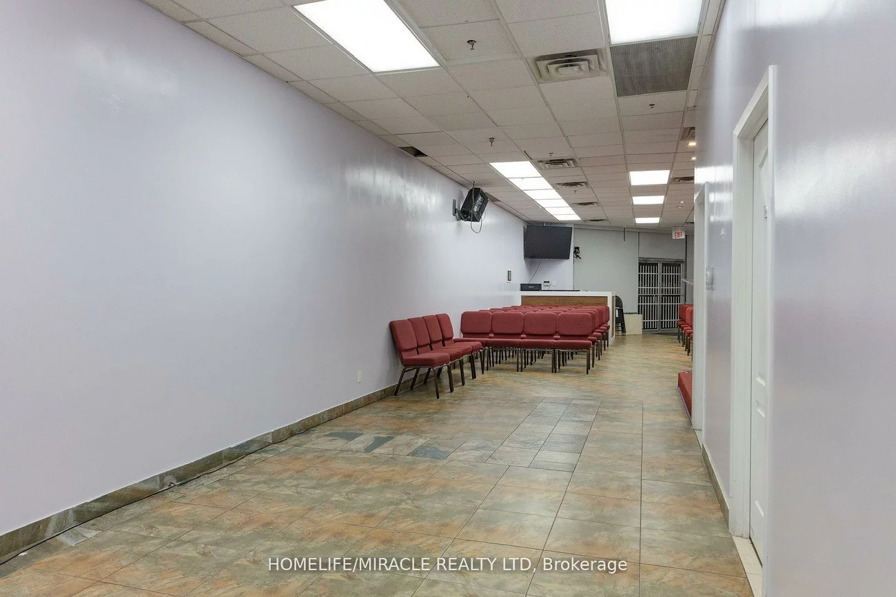 351, Parkhurst, Parkway Belt Industrial Area, Brampton