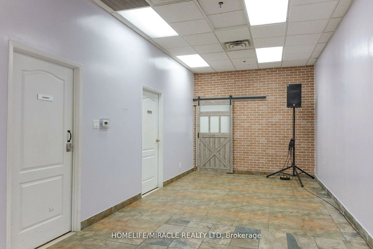 351, Parkhurst, Parkway Belt Industrial Area, Brampton
