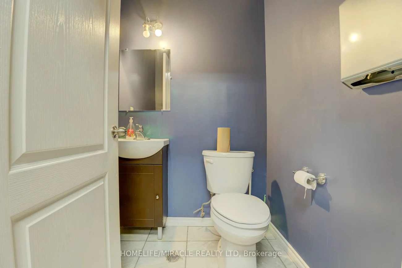 173, Advance, Steeles Industrial, Brampton