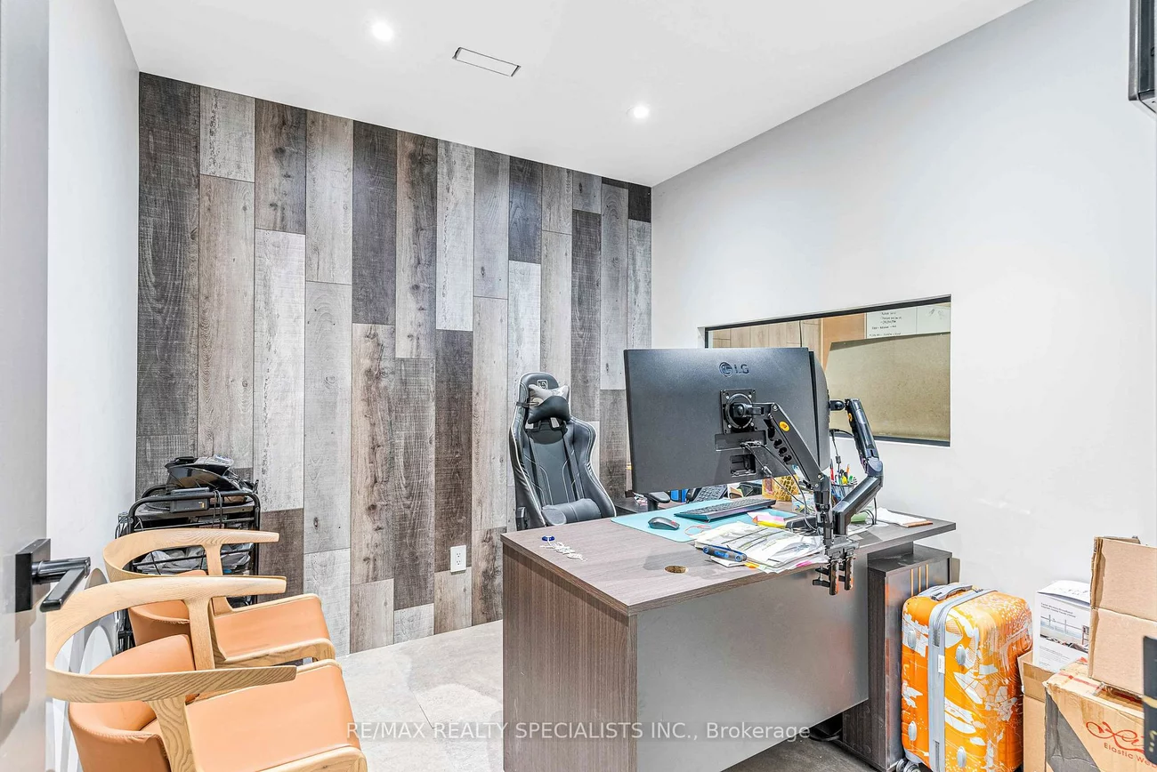 173, Advance, Steeles Industrial, Brampton