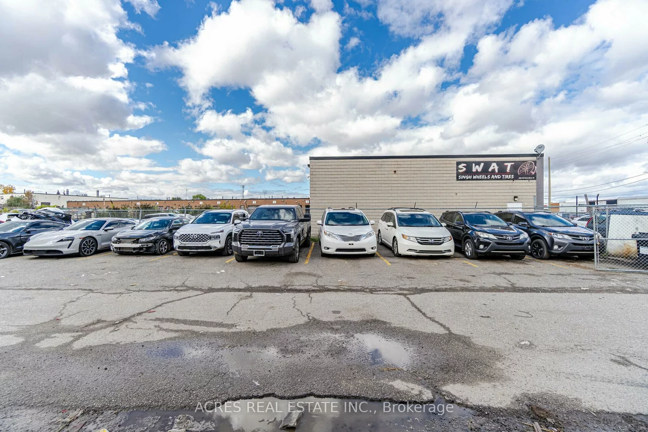26, Bramsteele, Brampton East Industrial, Brampton