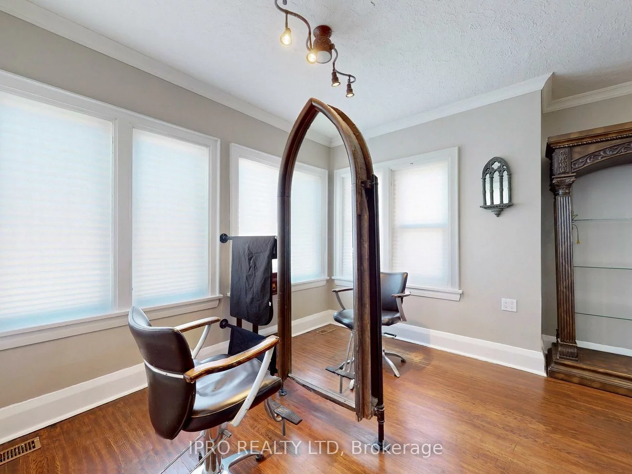 219, Queen, Downtown Brampton, Brampton
