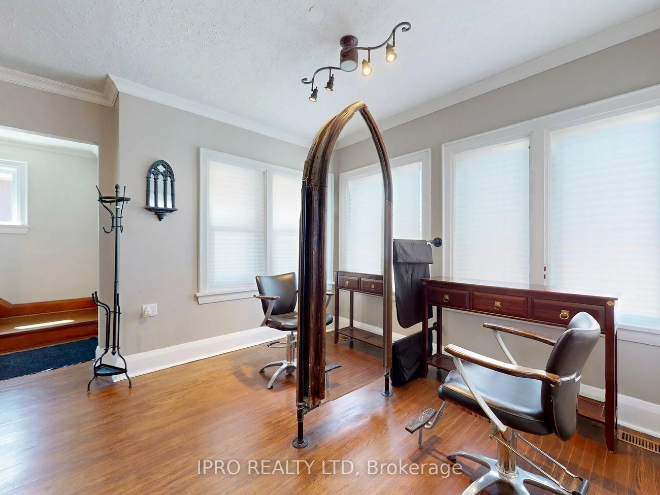 219, Queen, Downtown Brampton, Brampton
