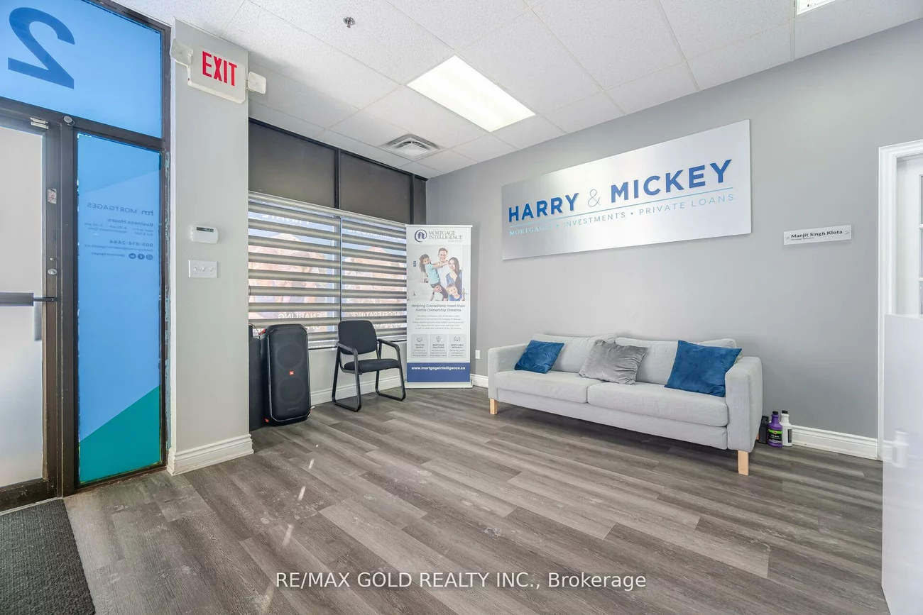 2074, Steeles, Southgate, Brampton