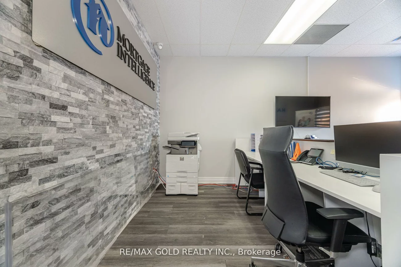 2074, Steeles, Southgate, Brampton