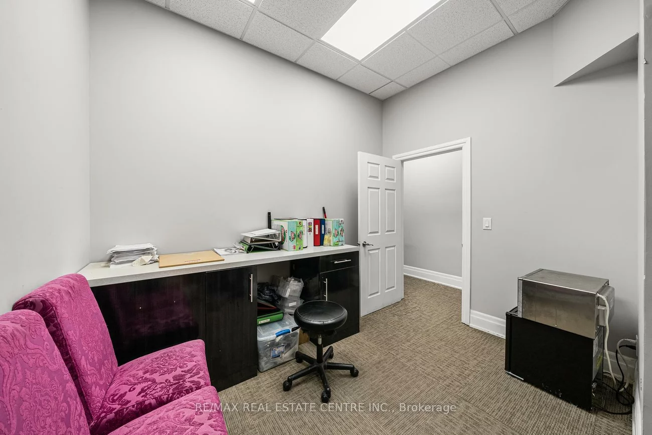 341, Parkhurst, Parkway Belt Industrial Area, Brampton