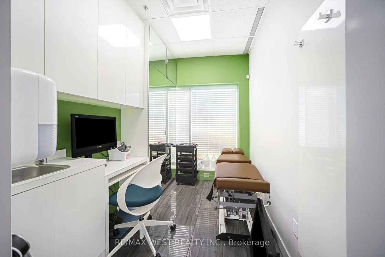 7990, Kennedy, Fletcher's Creek South, Brampton