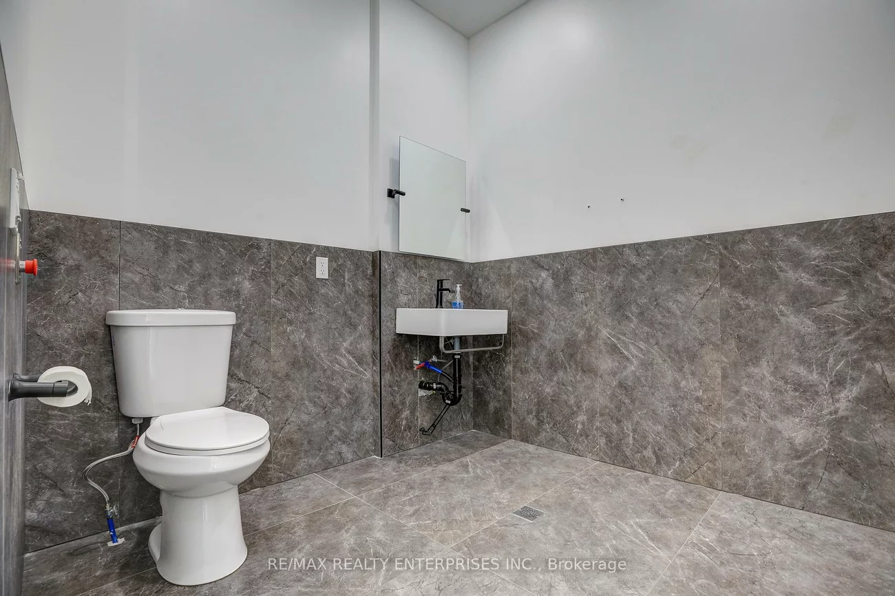 20, Maritime Ontario, Airport Road/ Highway 7 Business Centre, Brampton