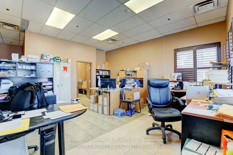 173, Advance, Steeles Industrial, Brampton