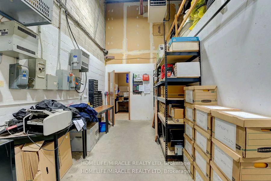 173, Advance, Steeles Industrial, Brampton