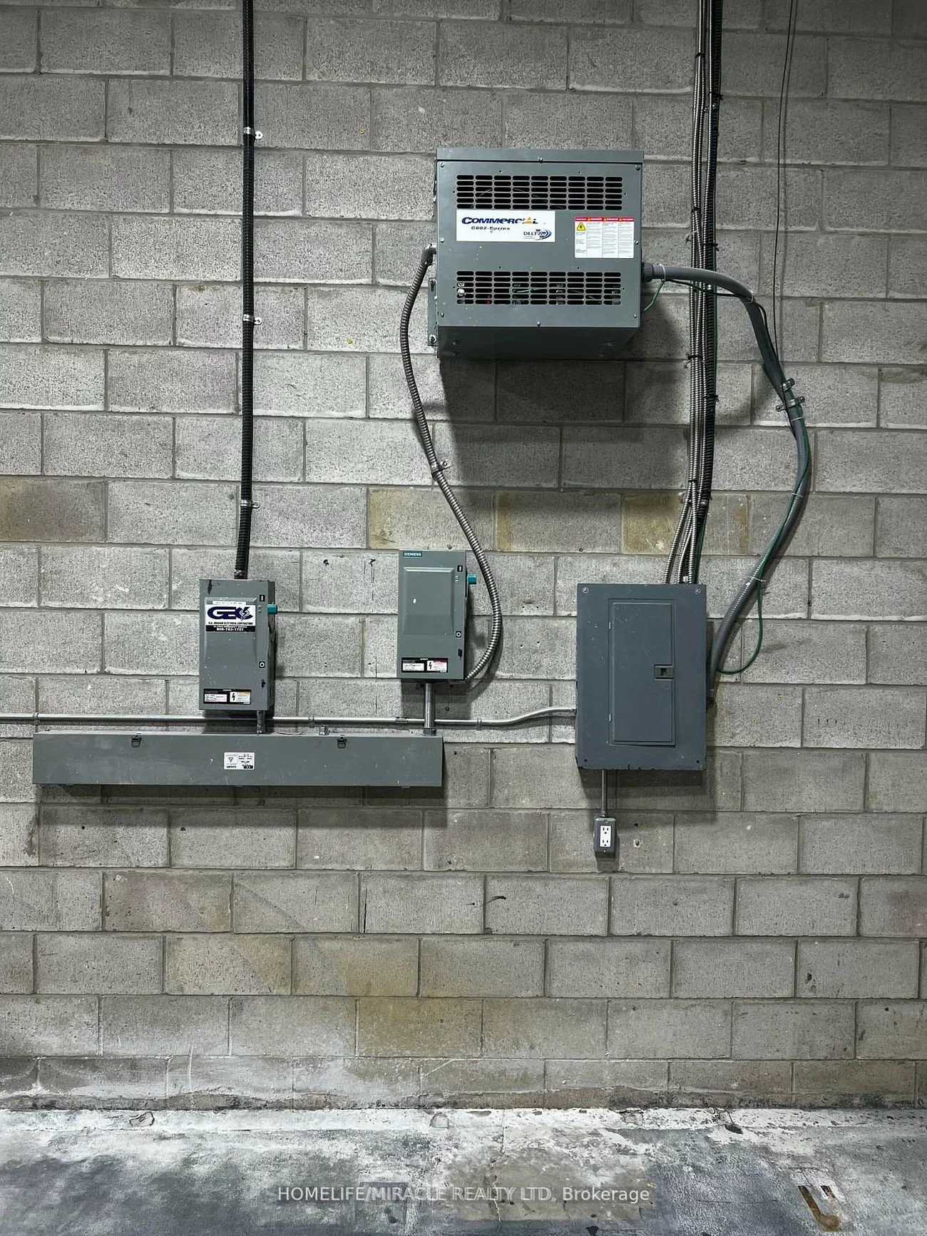30, Hale, Brampton East Industrial, Brampton