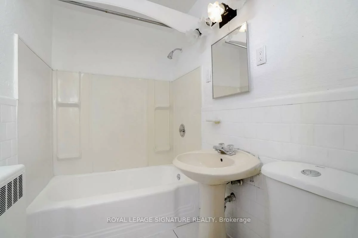 48, David, Downtown Brampton, Brampton