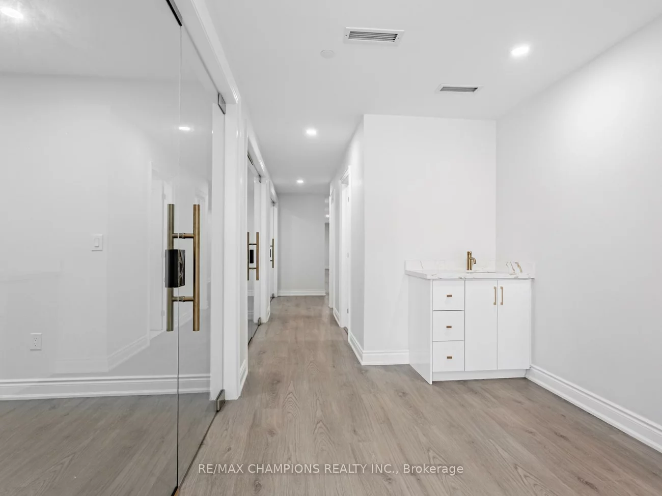 2565, Steeles, Steeles Industrial, Brampton