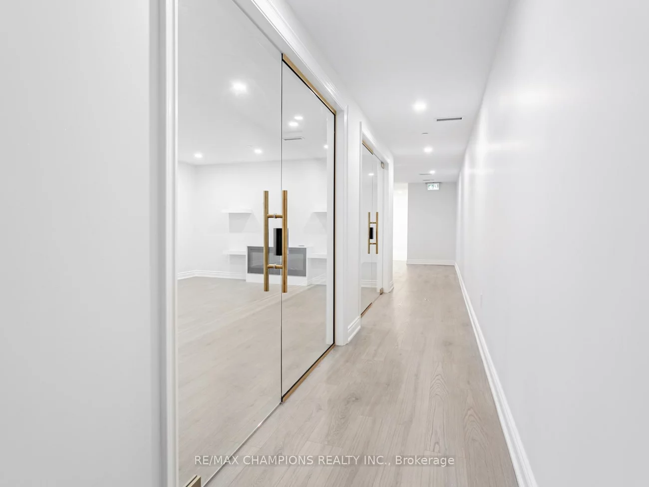 2565, Steeles, Steeles Industrial, Brampton