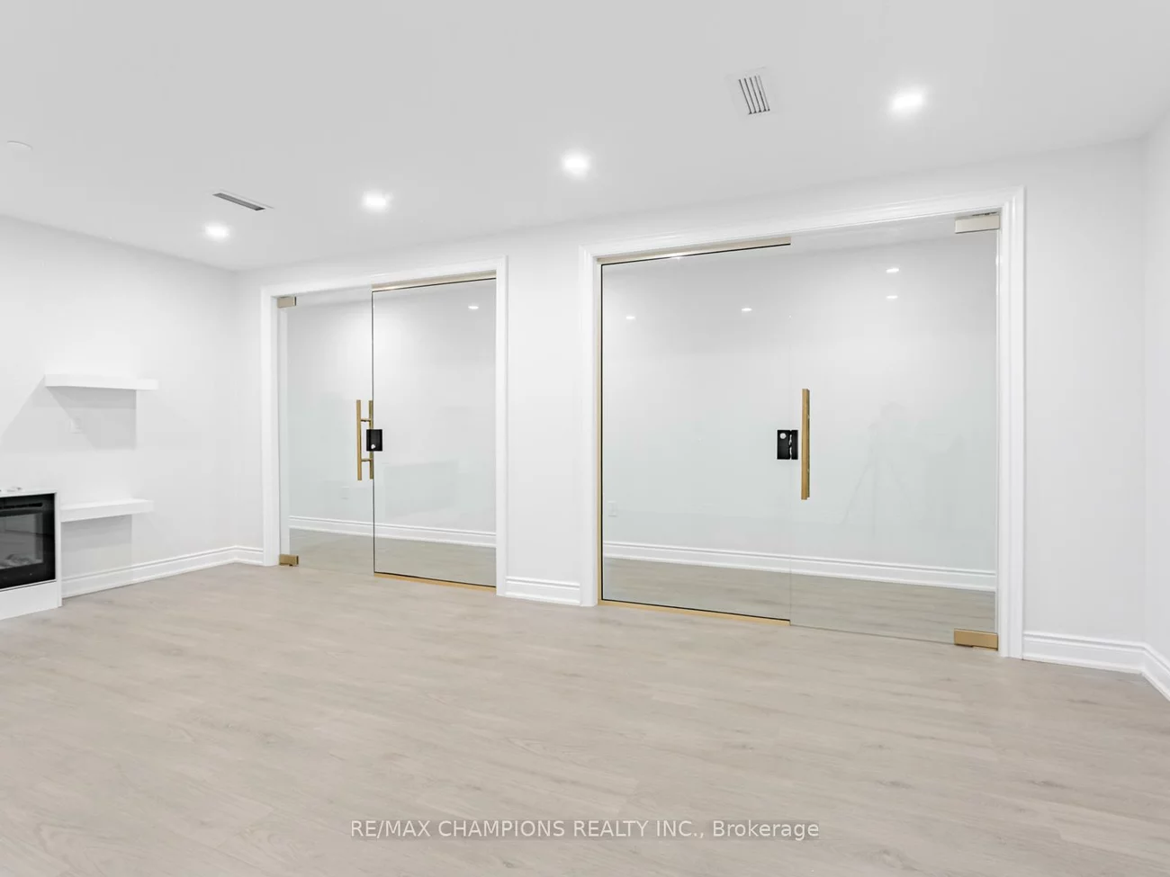 2565, Steeles, Steeles Industrial, Brampton