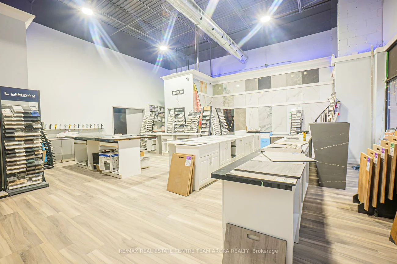 2084, Steeles, Southgate, Brampton