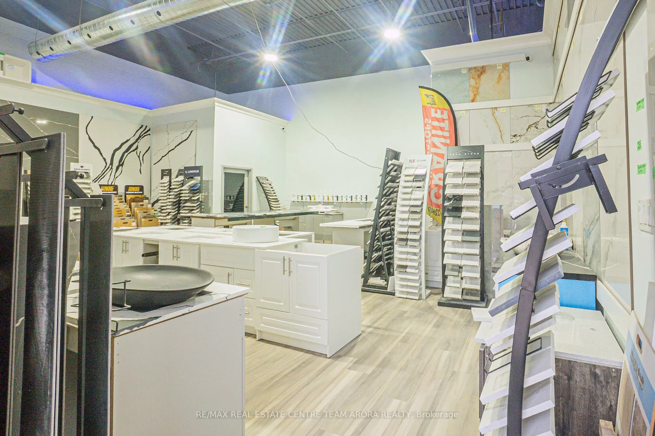 2084, Steeles, Southgate, Brampton