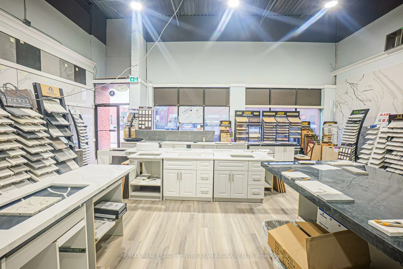 2084, Steeles, Southgate, Brampton