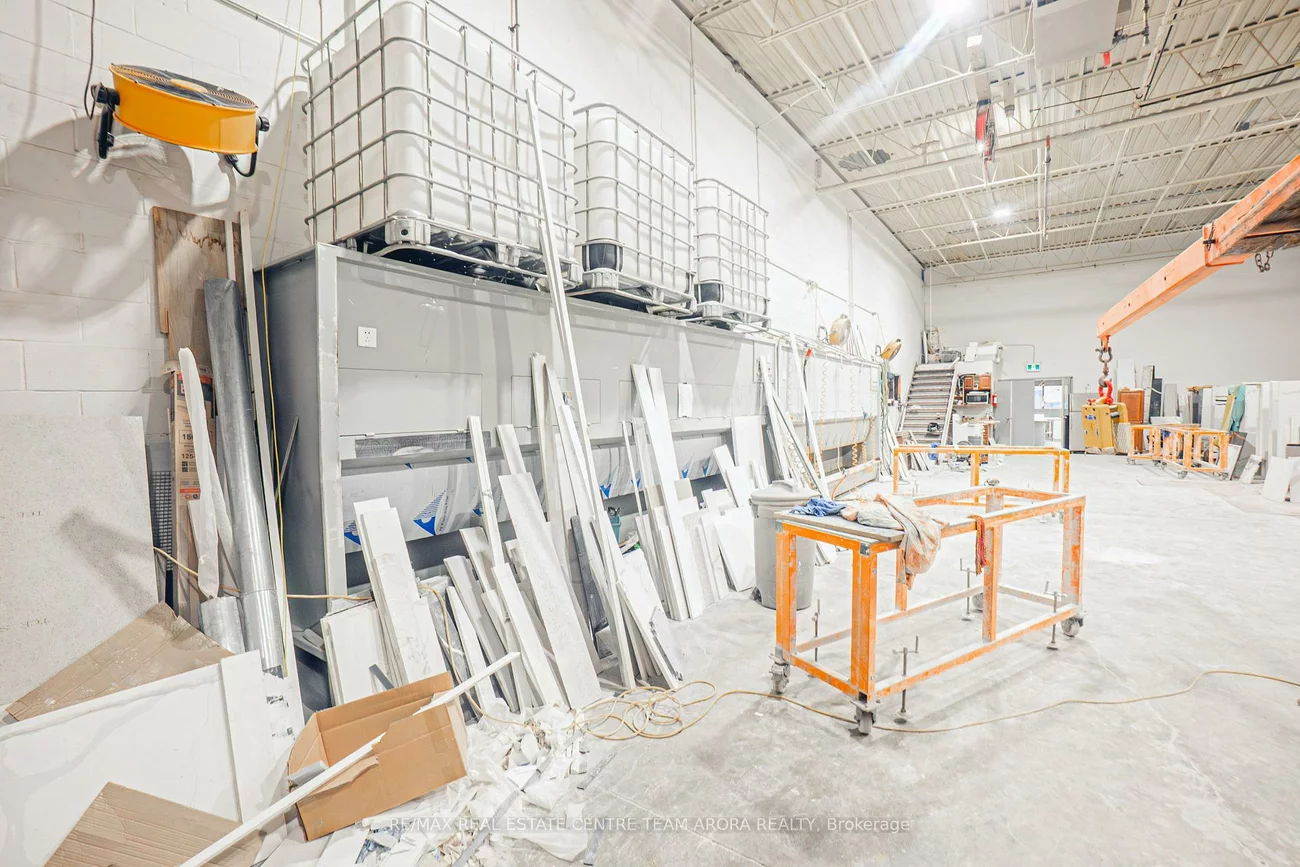 2084, Steeles, Southgate, Brampton