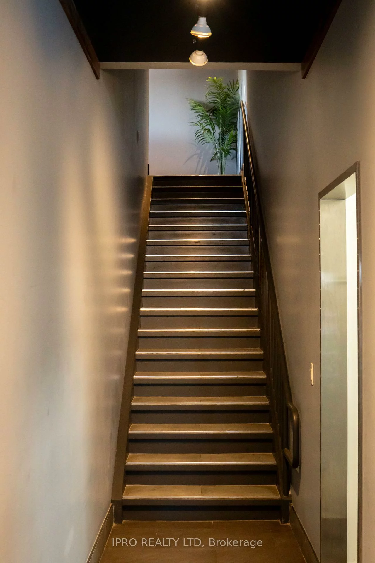 10, Beaumaris, Gore Industrial South, Brampton