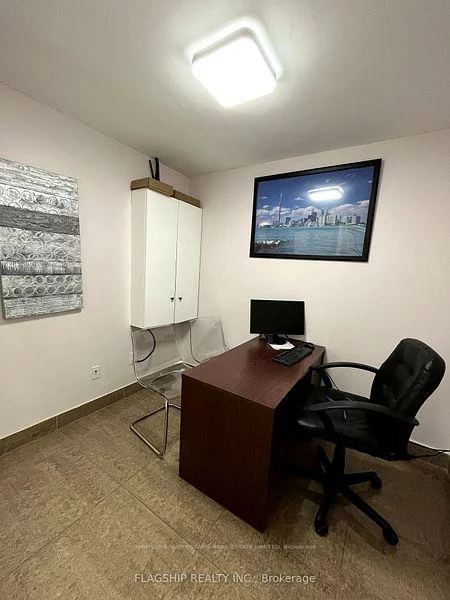 341, Parkhurst, Parkway Belt Industrial Area, Brampton