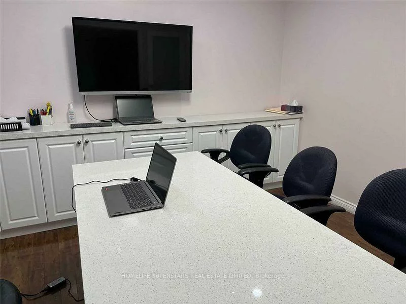 341, Parkhurst, Parkway Belt Industrial Area, Brampton