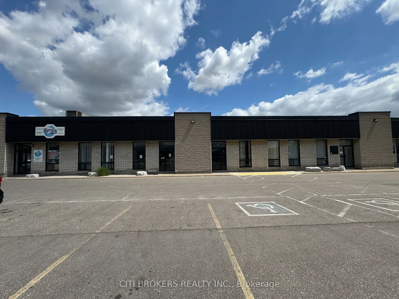80, Hale, Brampton East, Brampton