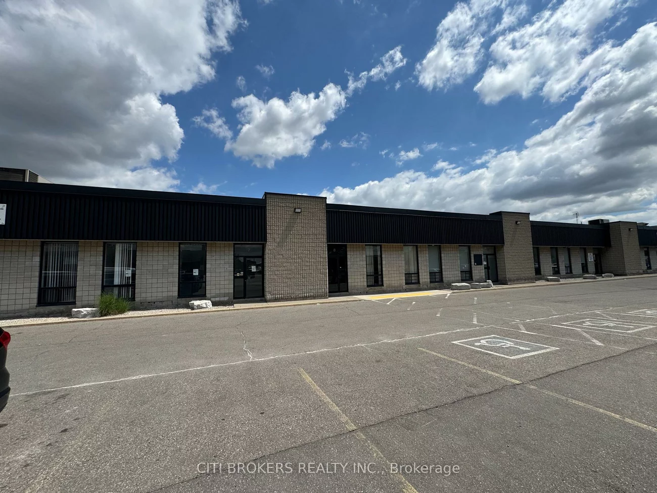 80, Hale, Brampton East, Brampton