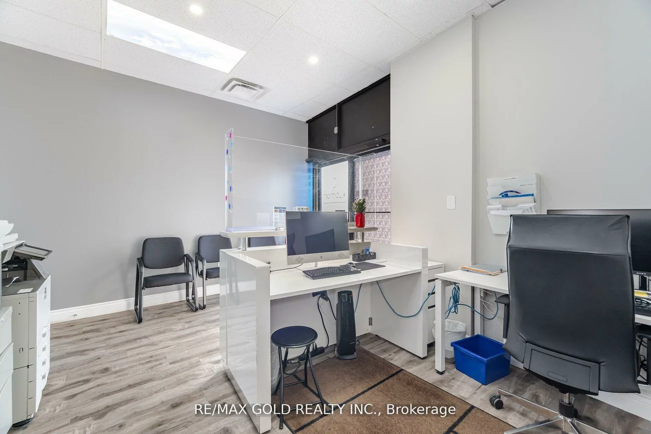 2074, Steeles, Southgate, Brampton
