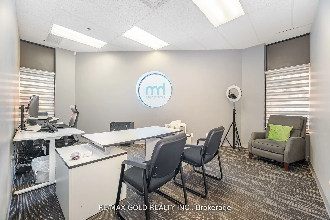 2074, Steeles, Southgate, Brampton