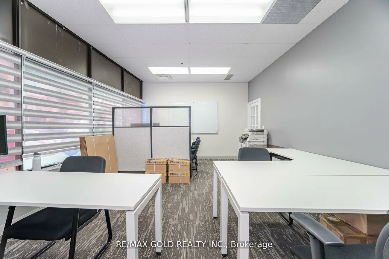 2074, Steeles, Southgate, Brampton