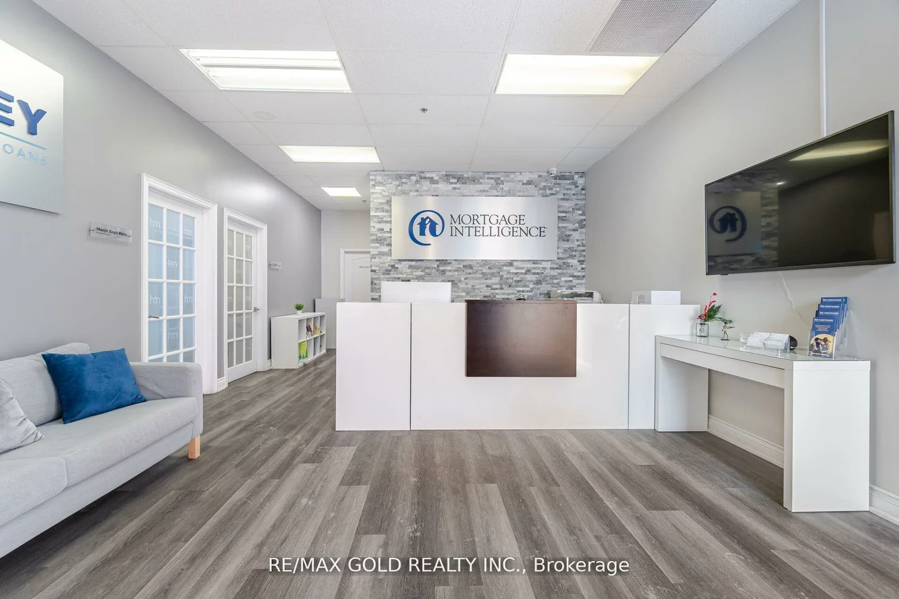 2074, Steeles, Southgate, Brampton
