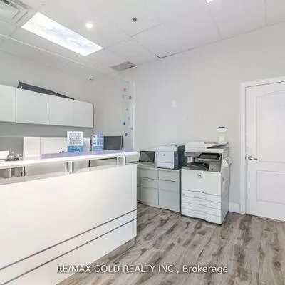 2074, Steeles, Southgate, Brampton