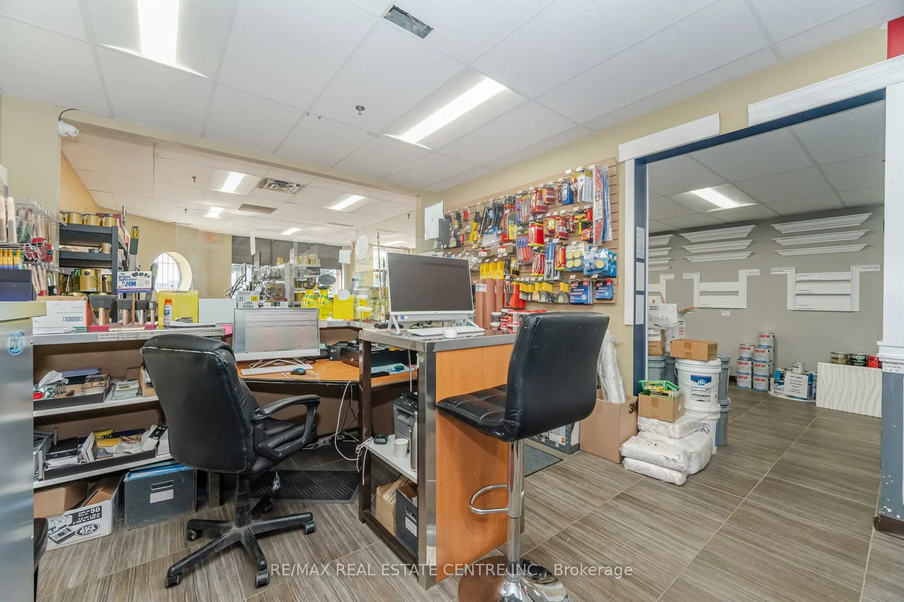 2074, Steeles, Southgate, Brampton