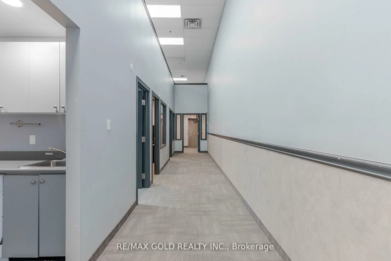 351, Parkhurst, Parkway Belt Industrial Area, Brampton