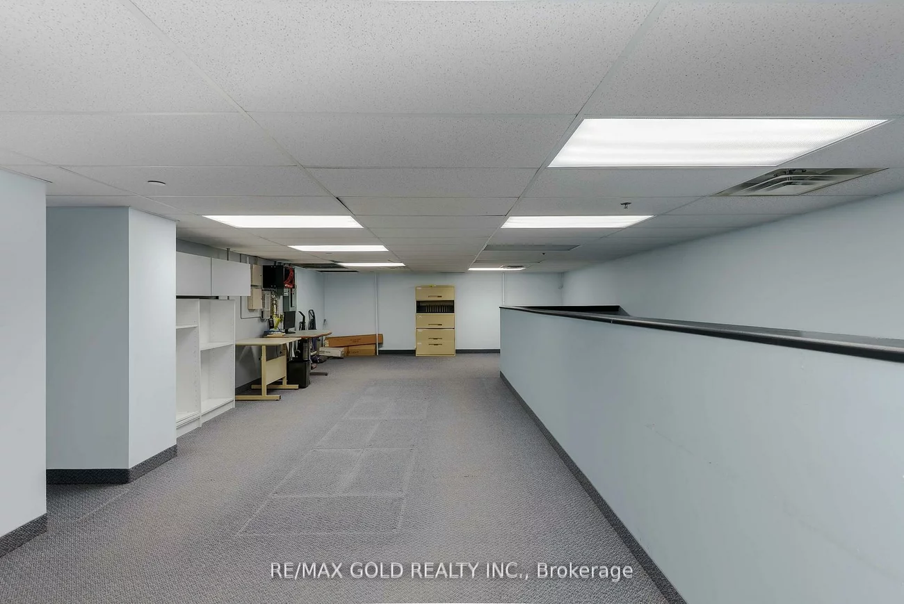 351, Parkhurst, Parkway Belt Industrial Area, Brampton