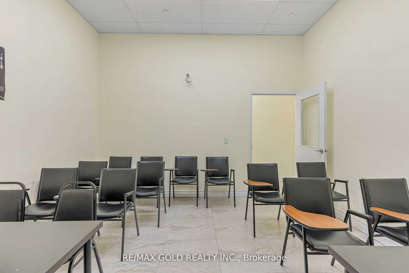 2710, North Park, Bramalea North Industrial, Brampton