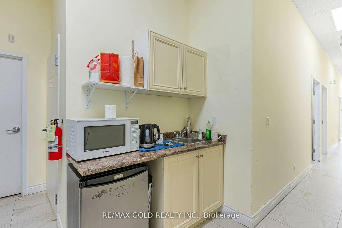 2710, North Park, Bramalea North Industrial, Brampton