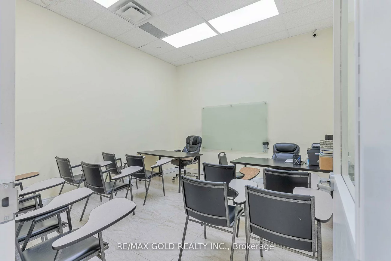 2710, North Park, Bramalea North Industrial, Brampton