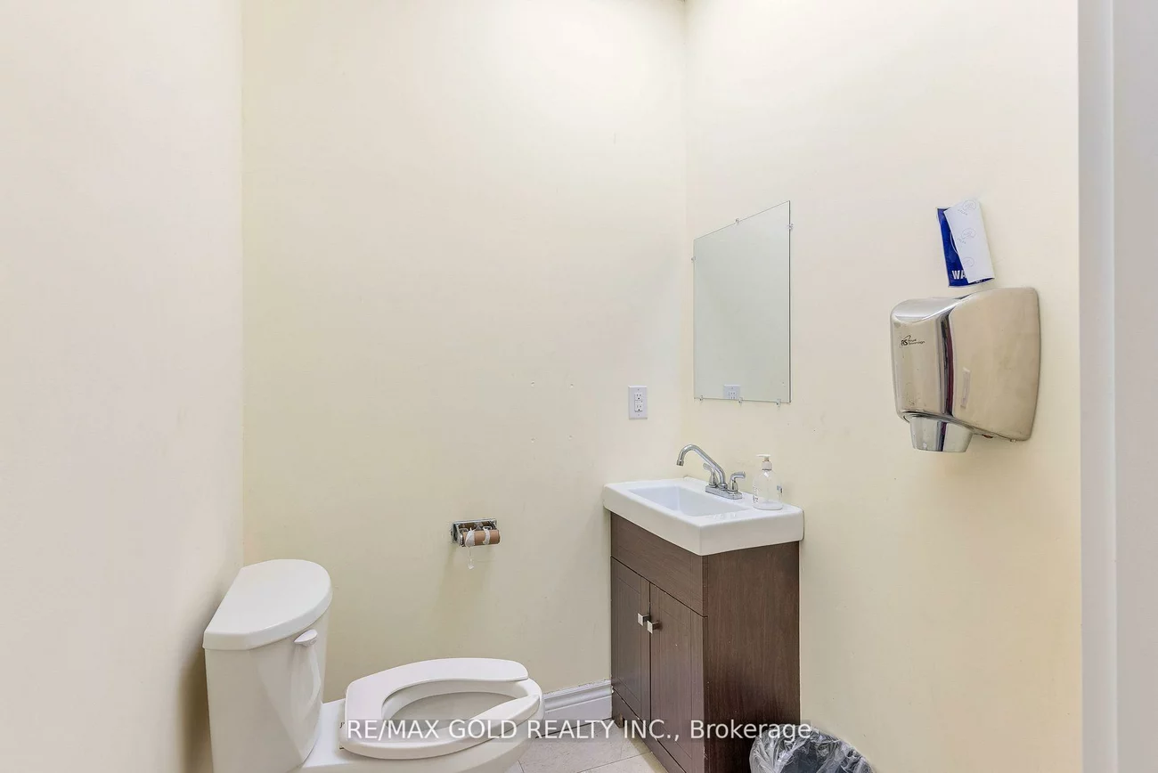 2710, North Park, Bramalea North Industrial, Brampton