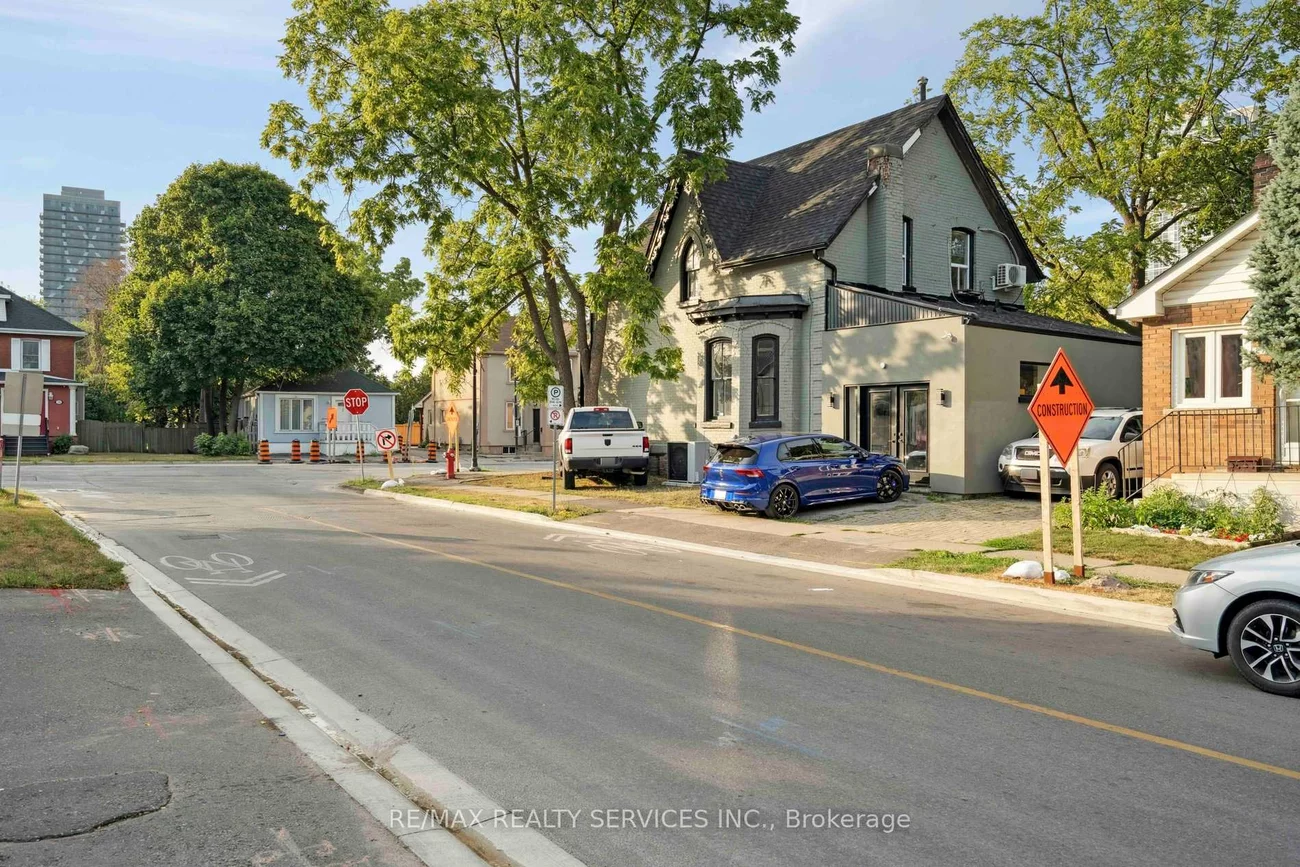 127, Queen, Downtown Brampton, Brampton