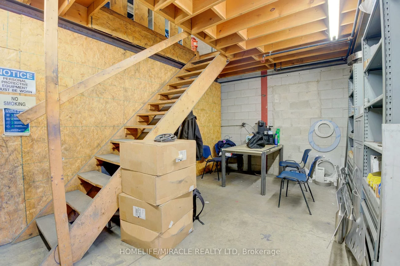 175, Advance, Steeles Industrial, Brampton